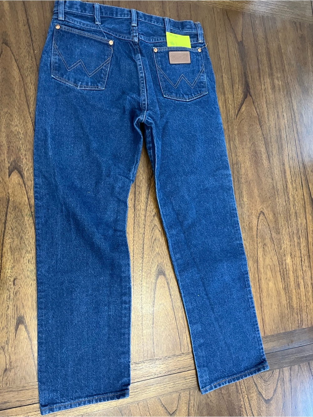 Bundle of 3 Classic Wrangler Jeans tag 34 x 30 actual 32 x 28 - Picture 3 of 11